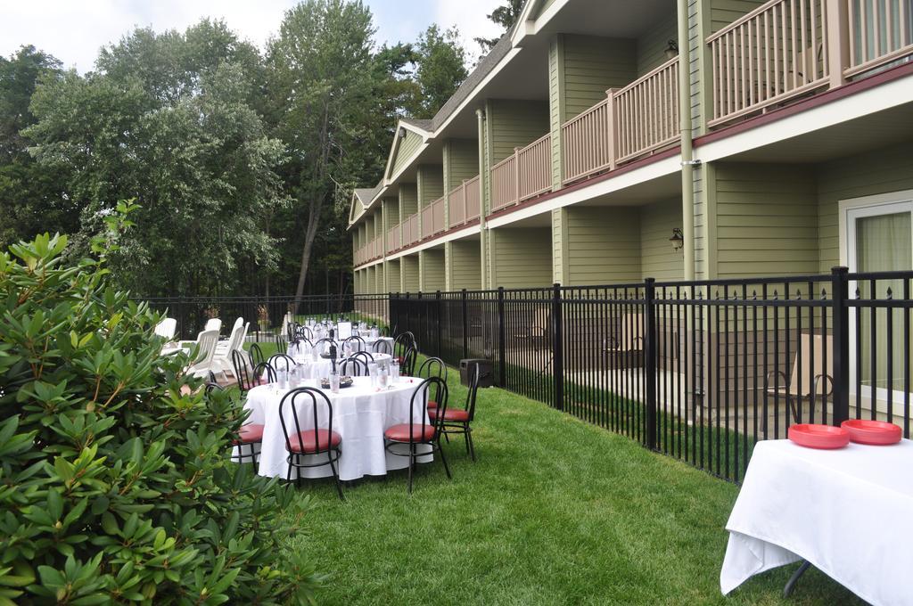 University Inn Academic Suites Orono Extérieur photo